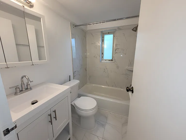 5315 Connecticut Ave NW #502 — Photo 12
