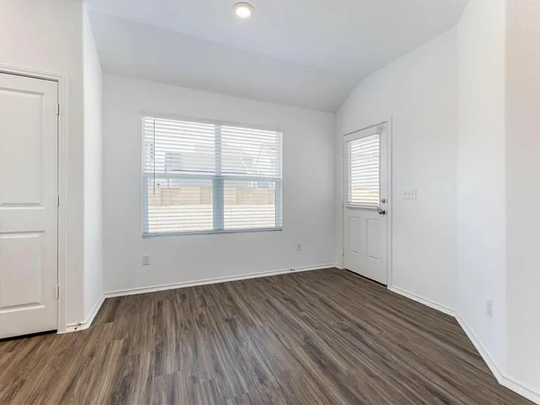 381 Jack Ryan St — Photo 16
