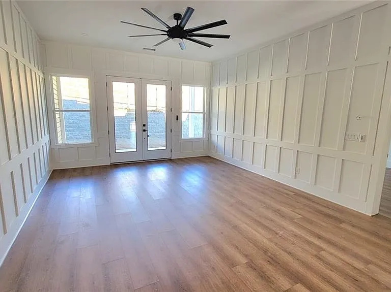 115 Stoneybrook Dr — Photo 3