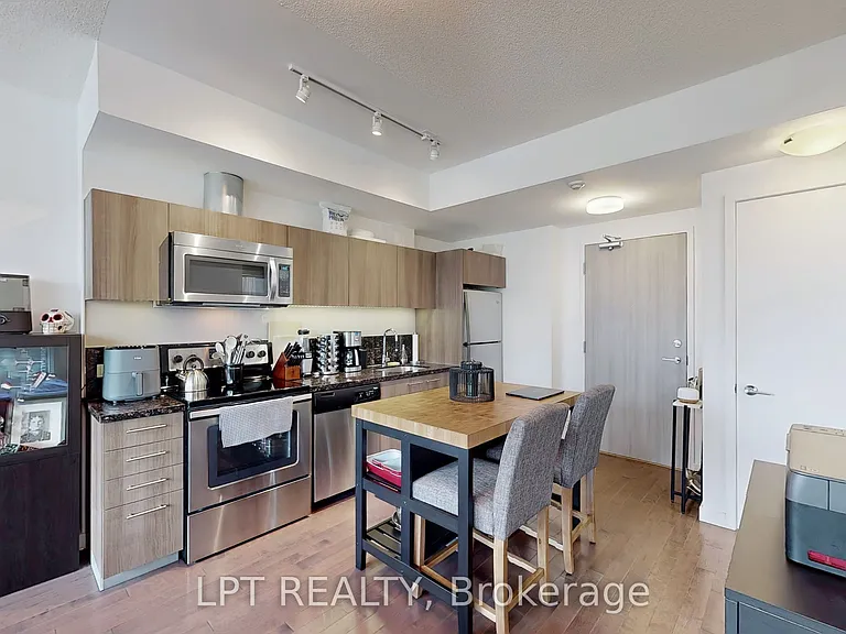 390 Cherry St #503 — Photo 14