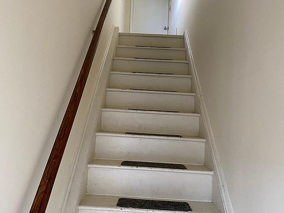 4th image of 900 N Dupont St #1