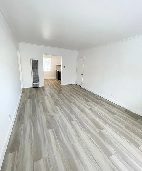 421 N Doheny Dr #14 — Photo 3