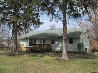 32 Market St, Athens, NY 12015