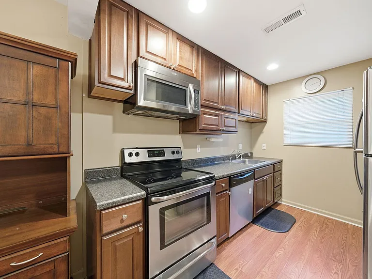 6355 New Market Way — Photo 10
