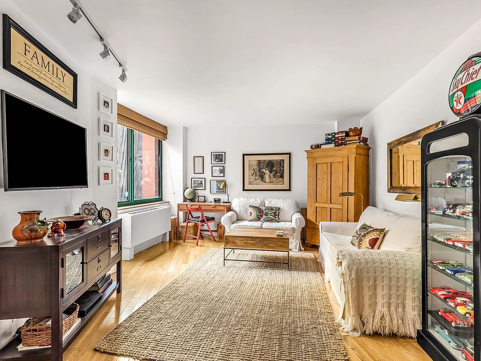 1st image of 295 Greenwich St #4PN