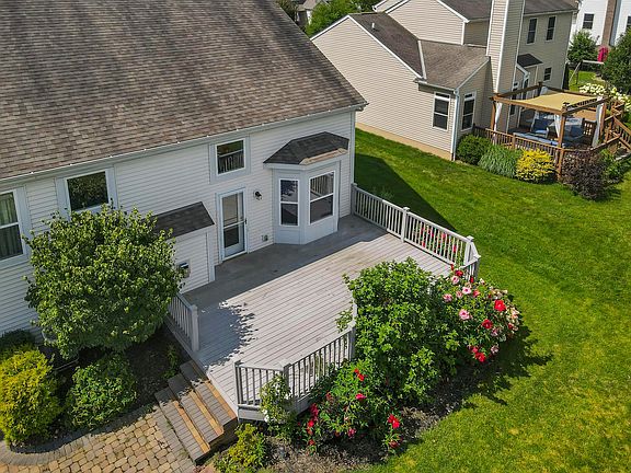 3rd image of 226 Durand St