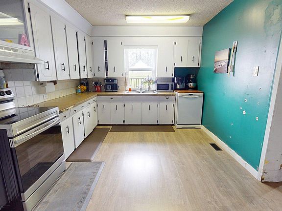 4th image of 555022 Range Road 152