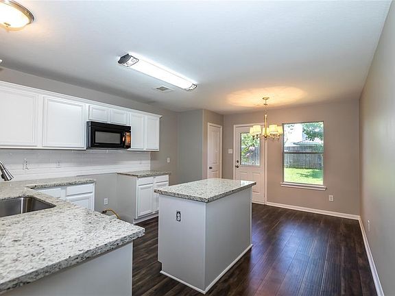 5th image of 8315 Sycamore Ln