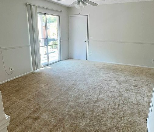3rd image of 5985 Windsor Forest Dr #4
