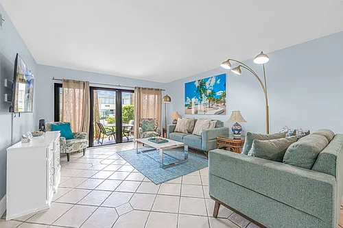 39 Tulip Ave #1-ID1044373P Photo 1