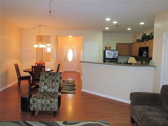 3rd image of 3307 Fernview Dr
