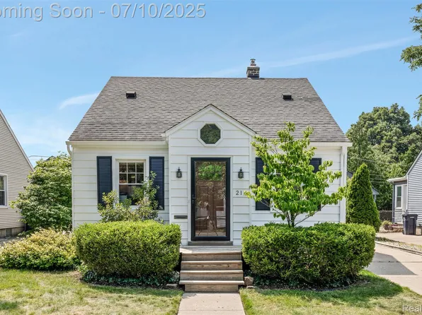 214 S Gainsborough Ave, Royal Oak, MI 48067