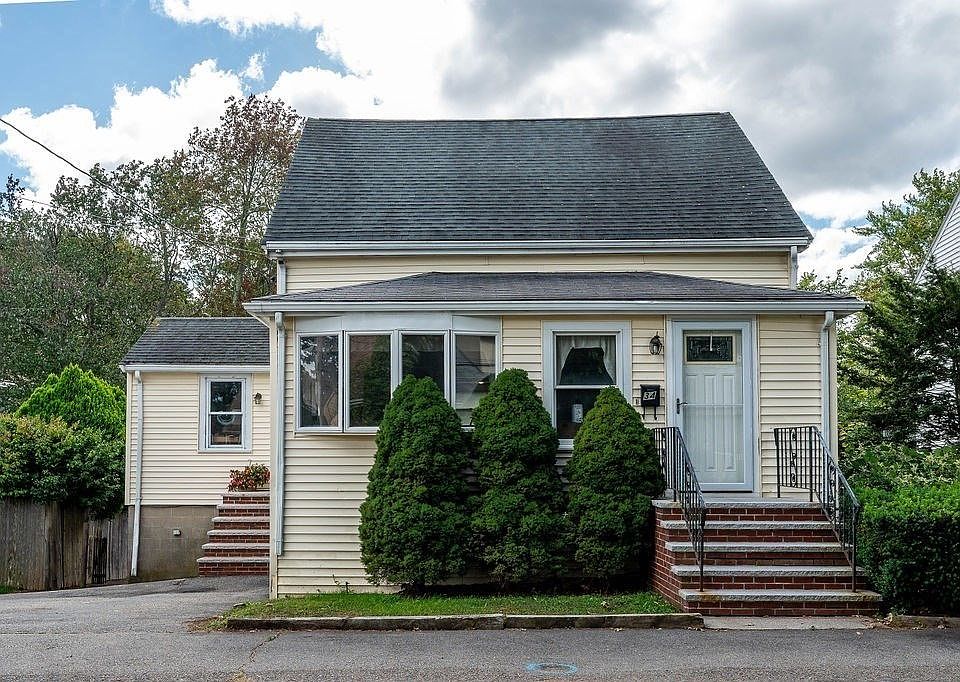 1st image of 34 Trenton Rd
