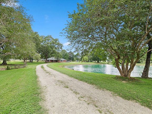 3rd image of 26523 Dobbin Huffsmith Rd