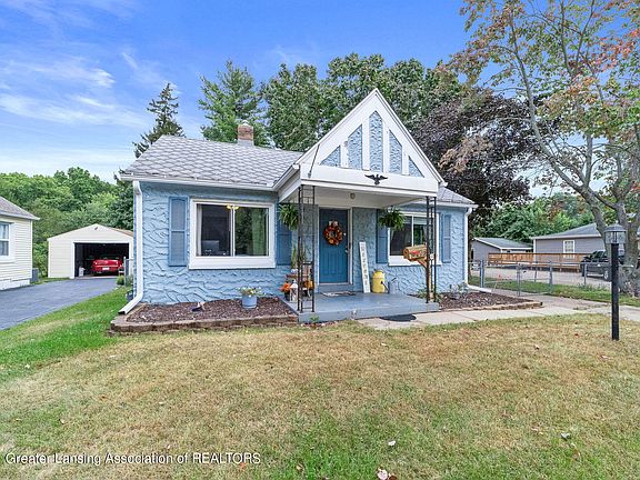 2nd image of 365 Cornell Dr