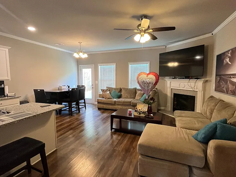 3659 Acorn Dr — Photo 5