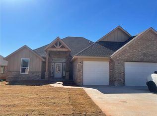 12124 SW 50th St, Mustang, OK 73064