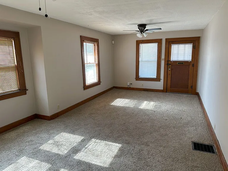 2080 SW Washburn Ave — Photo 16
