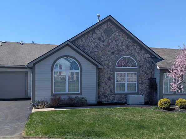 119 Colonial Woods Dr #32, Mount Vernon, OH 43050