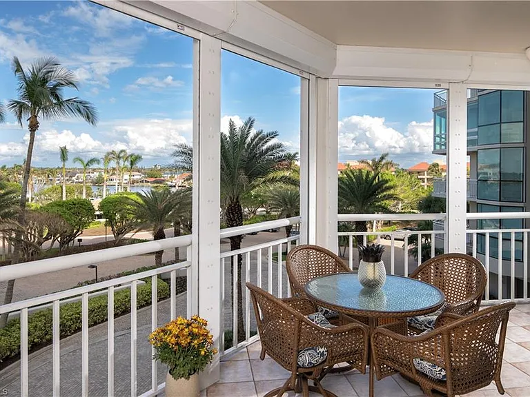 4255 Gulf Shore Blvd N #207 — Photo 2