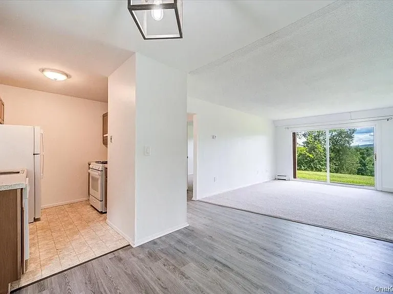 37 Alpine Dr #C — Photo 7