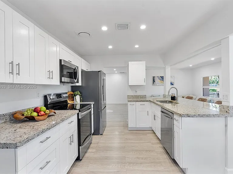 3430 NW 21st Ave — Photo 14