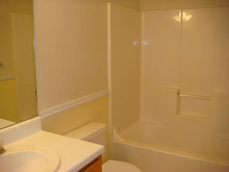 1042 Chinook St — Photo 11