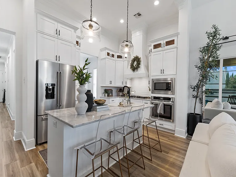 102B Barbados Dr — Photo 3