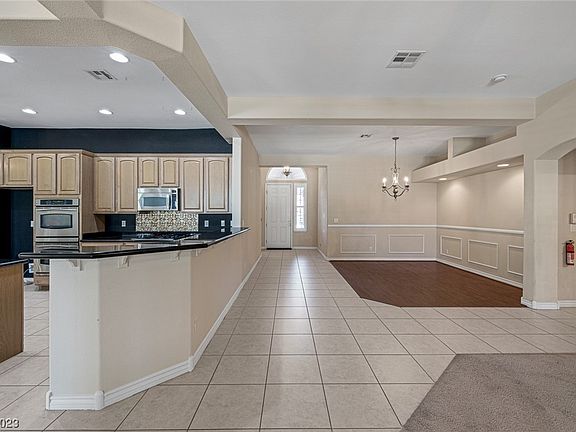 5th image of 5913 Amber Station Ave