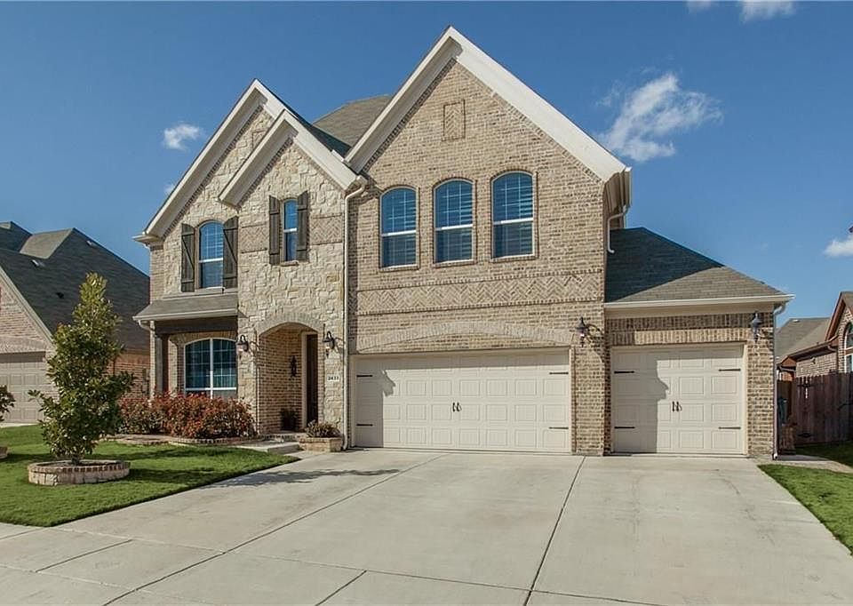 1st image of 2433 Valley Glen Dr