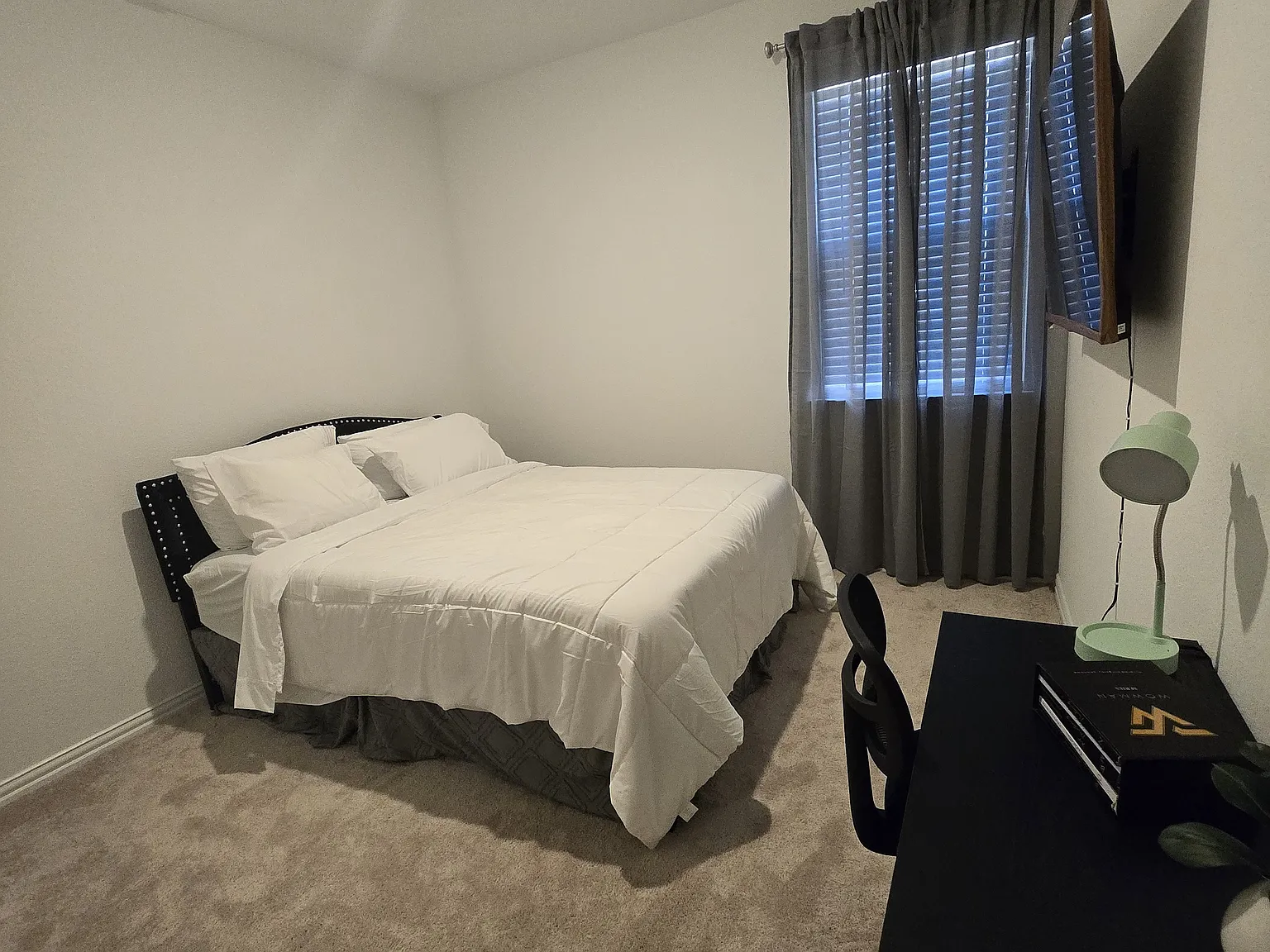 4 bed, 2348 sqft, $850 — Photo 3