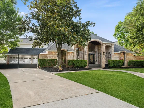 910 Cranberry Hill Ct, Houston, TX 77079