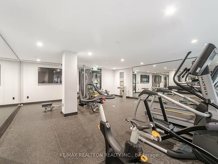 2525 Bathurst St #410 — Photo 22