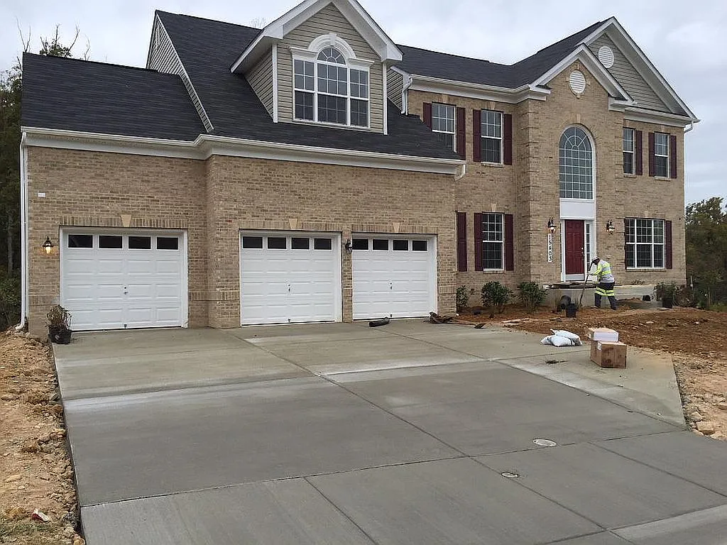 15403 Indian Hill Rd photo 1