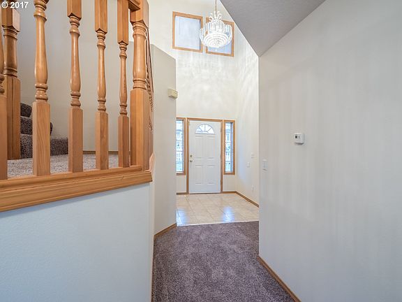 5th image of 5622 NE 64th St