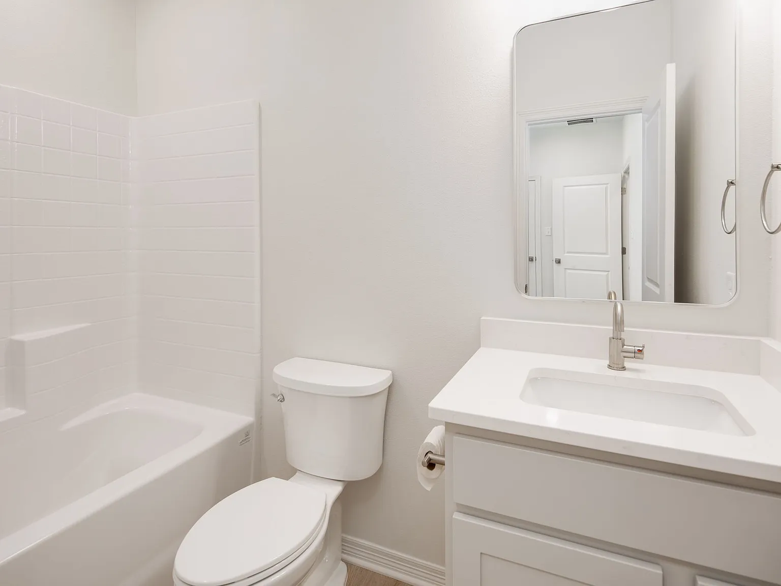 513 Cooner Street - B — Photo 4