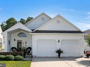 16 Highland Dr, Manahawkin, NJ 08050