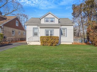 59 Richard Ave, Islip Terrace, NY 11752