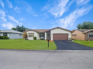9625 NW 75th St, Tamarac, FL 33321