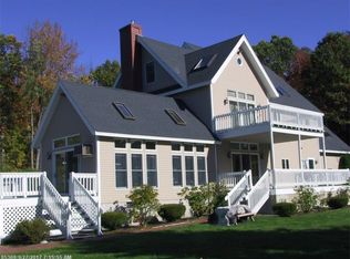 12 Bayview Dr, Raymond, ME 04071