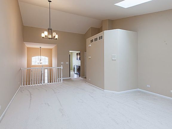 4th image of 9443 Fountain Point Cir #9443