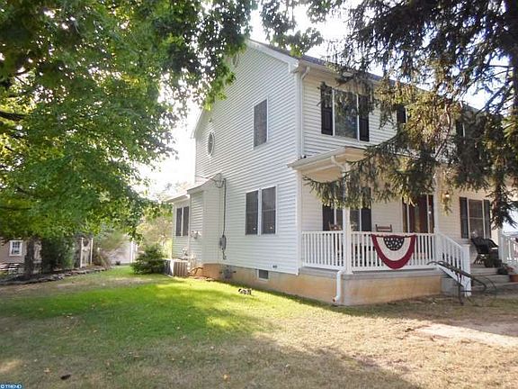4th image of 35 Old Deerfield Pike