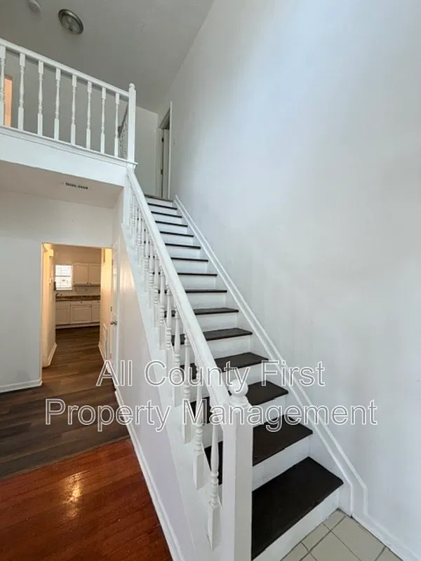 3 bed, 2.5 bath, 2672 sqft, $2,250 — Photo 4