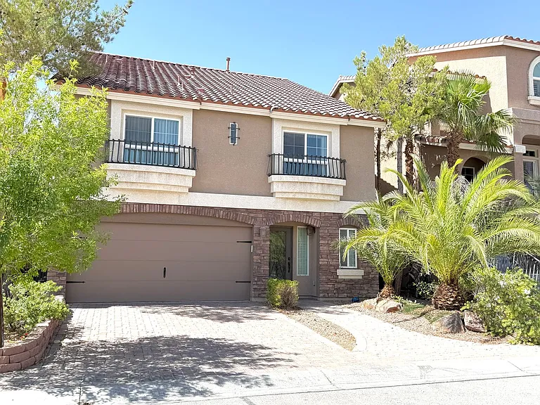 6825 Philharmonic Ave — Photo 1