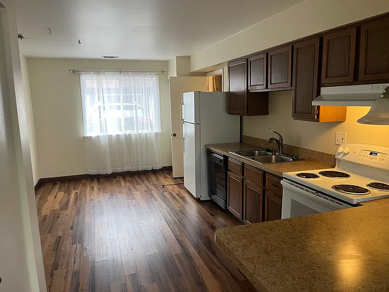 1115 W Lincoln Hwy — Photo 18