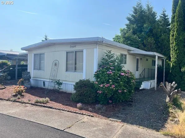 3530 E Game Farm Rd Space 54, Springfield, OR 97477