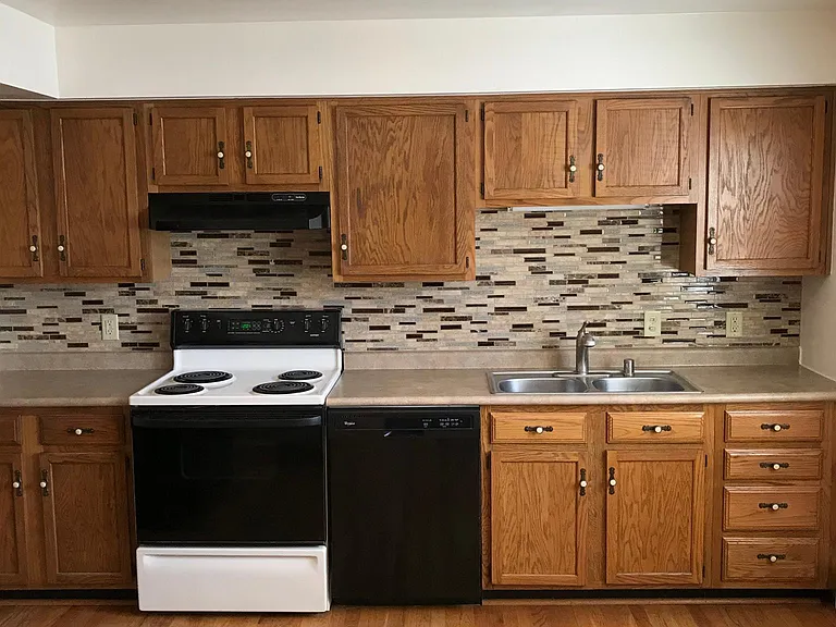 1005 Haywood Dr #1 — Photo 5