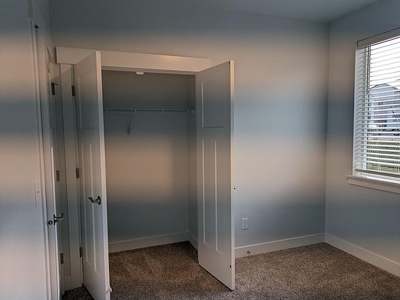 3rd image of 13516 S Maximus Dr #1