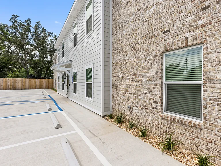 305 Okaloosa Ave #3 — Photo 38