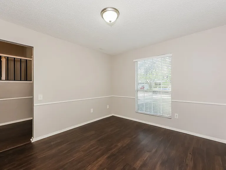 3229 Kathy Ln — Photo 6
